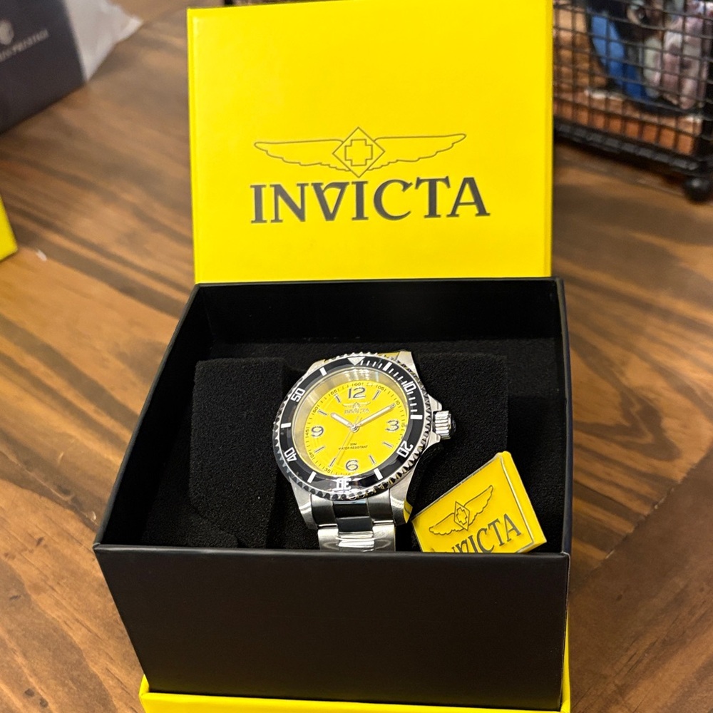 Invicta specialty Rowan Men’s 40mm steel watch